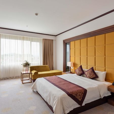 Lao Cai Star Hotel Bagian luar foto